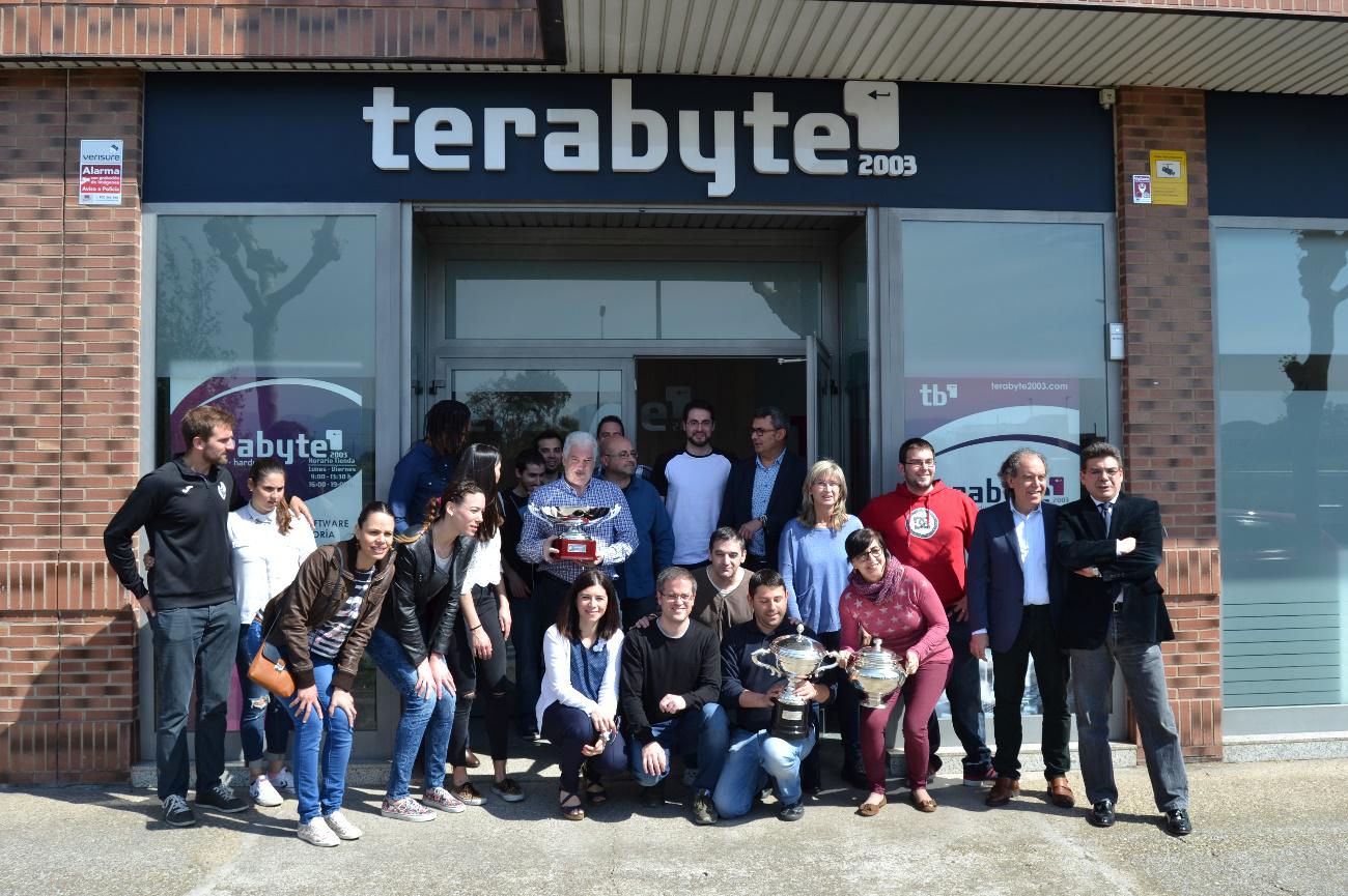 TRIBUTO AL ÉXITO - TERCERA VICTORIA CONSECUTIVA EN SUPERLIGA